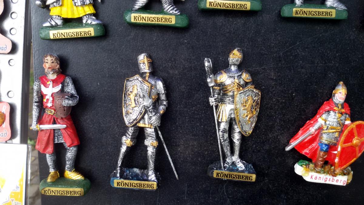 Фигурки рыцарей Тефтонского ордена